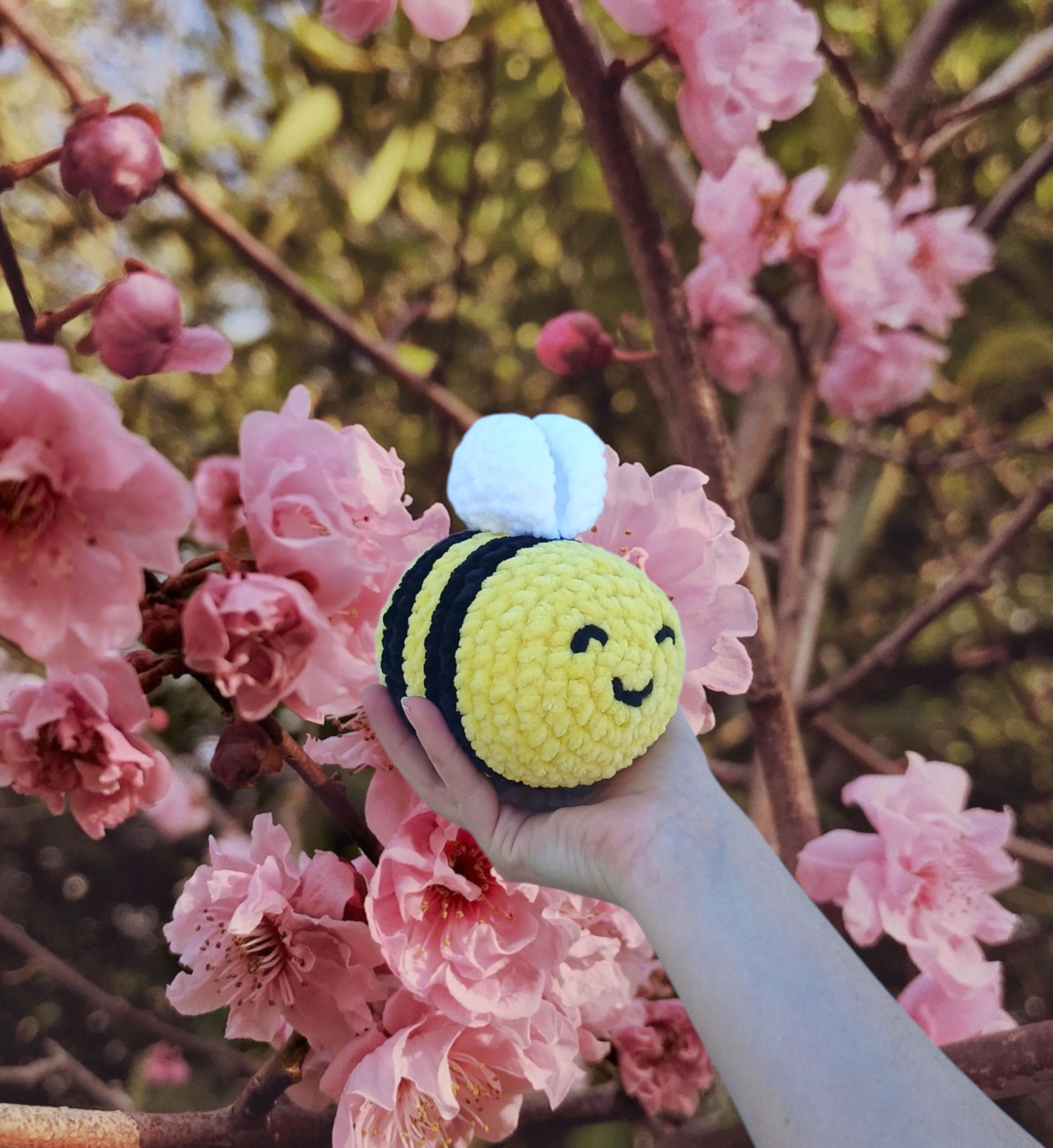 Happy Crochet Bee Plush