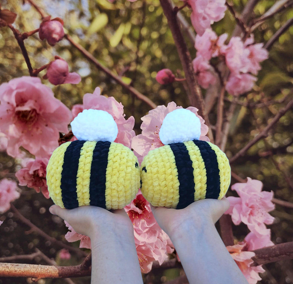 Happy Crochet Bee Plush